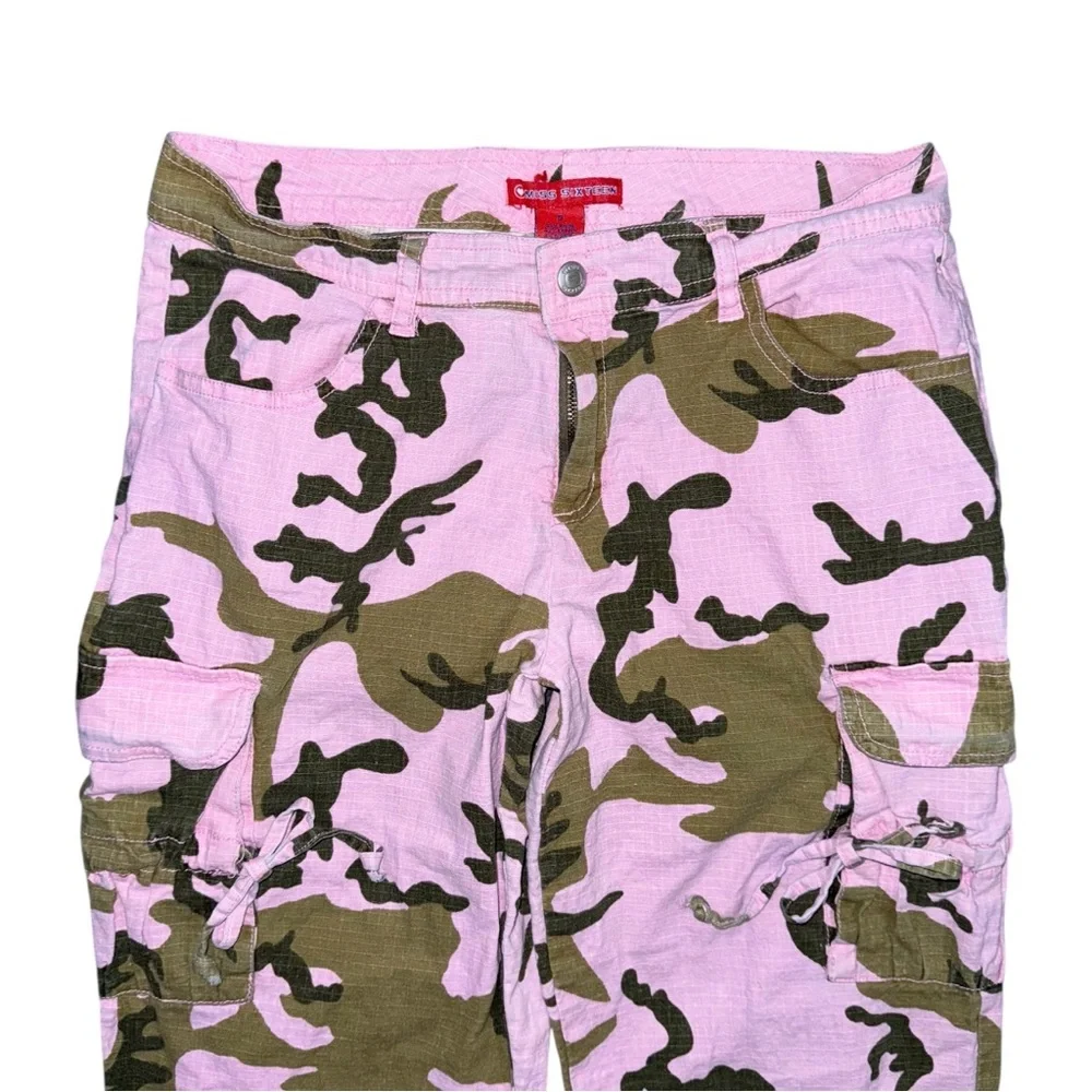Vintage Y2K Miss Sixteen Pink Camo Cargo Pants 5 / 30 Tie Hem Pockets Parachute